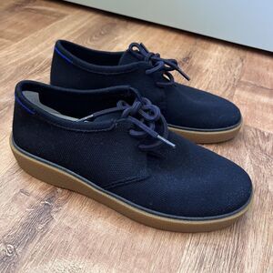 Rothys Shoes Men Sz 9 Navy Blue Gum Sole Lace Sustainable Knit Casual Sneakers